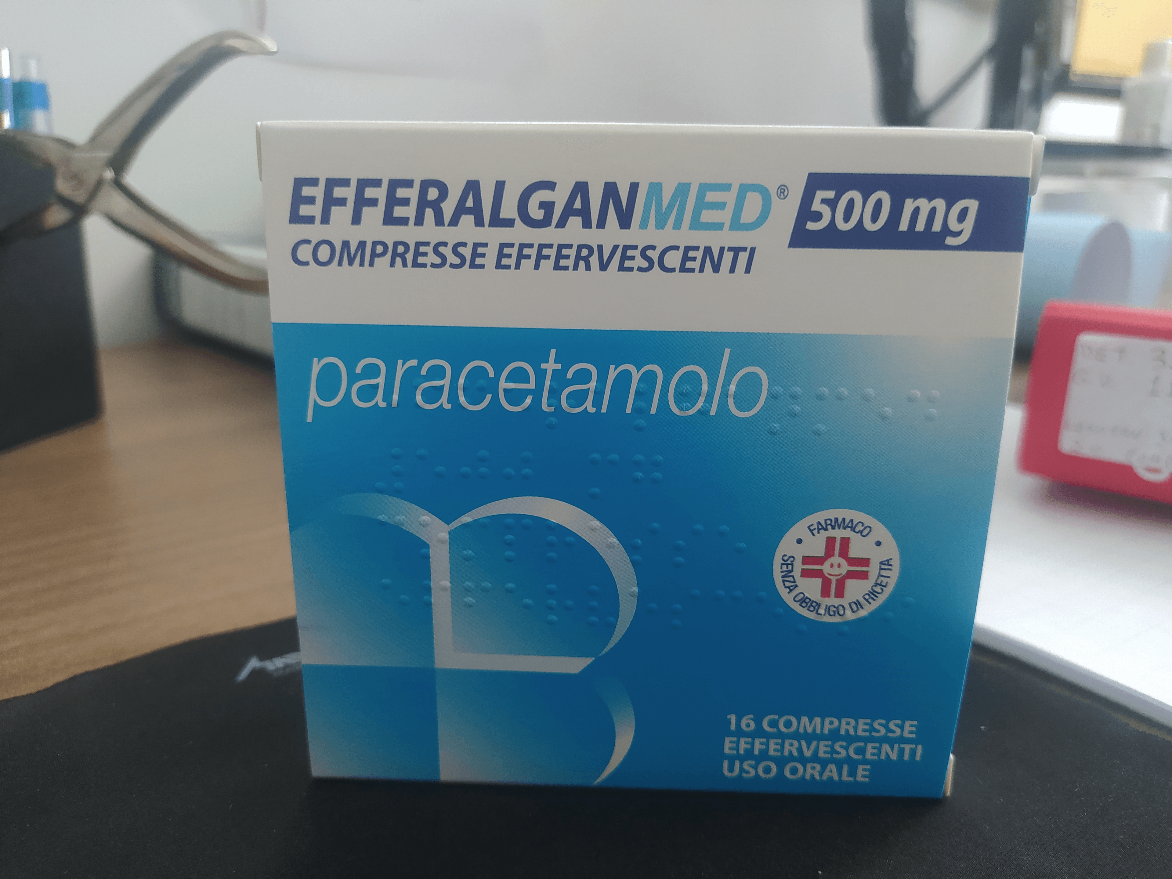 EFFERALGAN 500 MG COMPRESSE EFFERVESCENTI